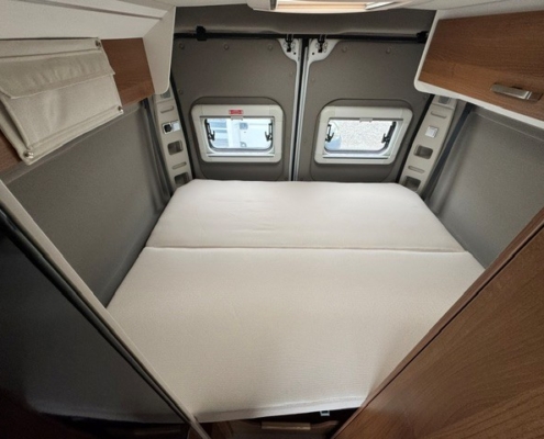 Bett Van 1